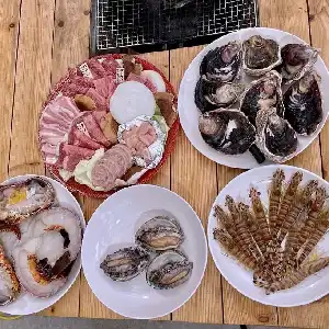 贅沢満喫 Seafood & meats